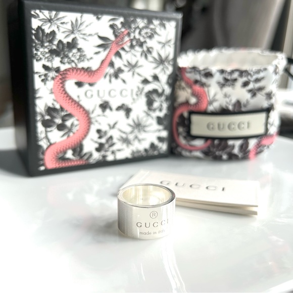 BRAND NEW authentic Gucci wide ring - Picture 4 of 5